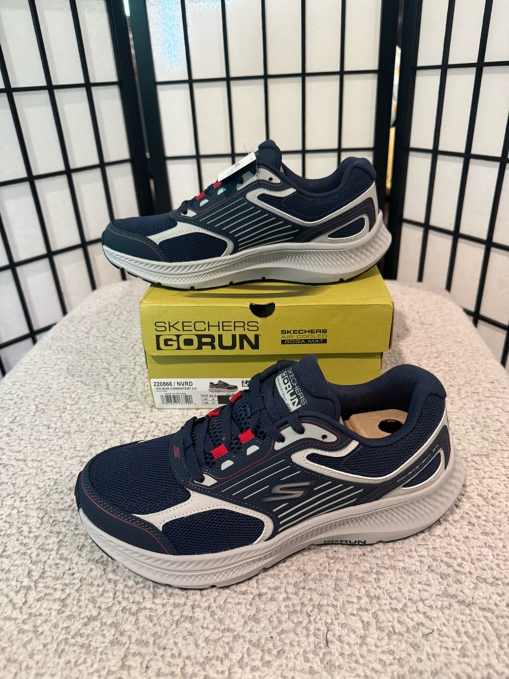 Skechers GO RUN Consistent 2.0 Navy Red Men’s Size 9 Athletic Running Shoes NEW - Picture 4 of 5
